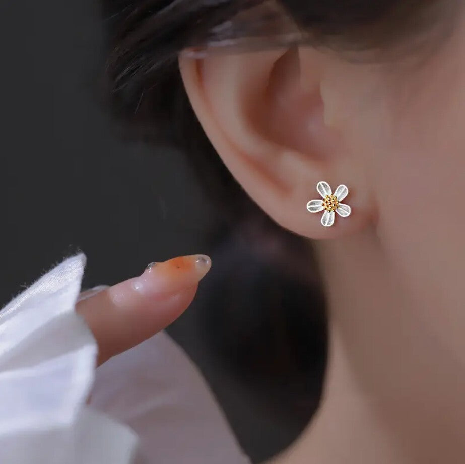 Silver Flower Stud Earrings Women Ladies Girl Jewellery Gift Set UK NEW5