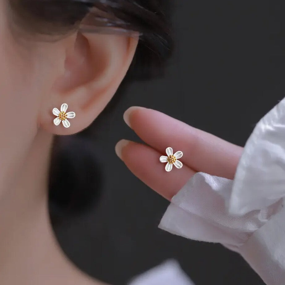 Silver Flower Stud Earrings Women Ladies Girl Jewellery Gift Set UK NEW0