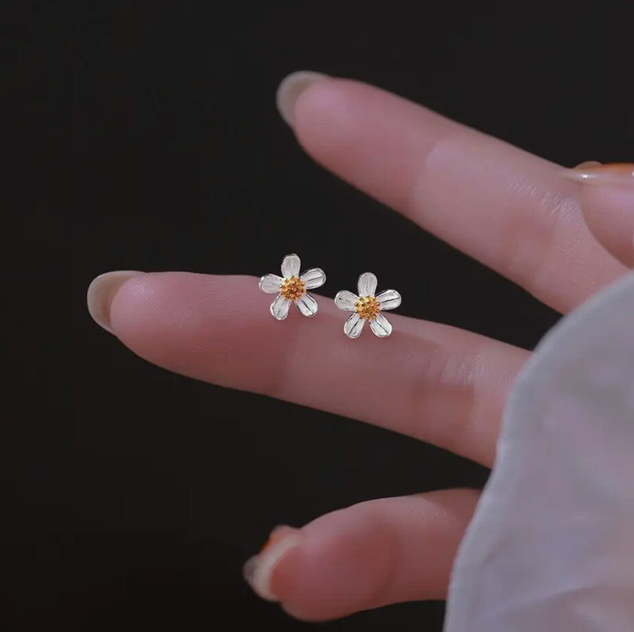Silver Flower Stud Earrings Women Ladies Girl Jewellery Gift Set UK NEW4